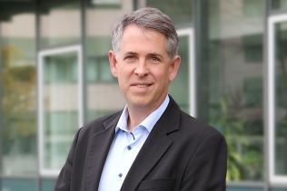 Prof. Dr. S. Pfister